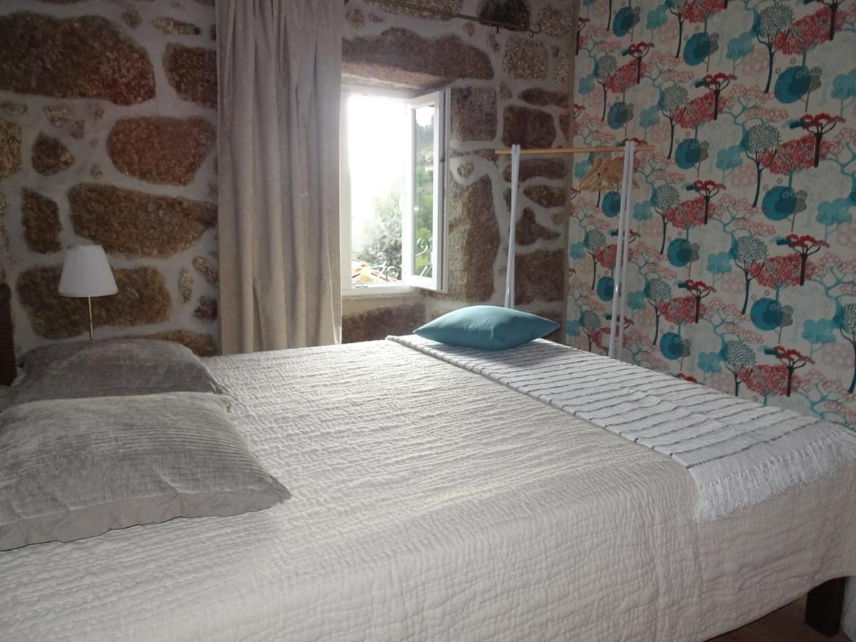 A Casa Com 2 Pereiras Bed & Breakfast Terras de Bouro Ngoại thất bức ảnh