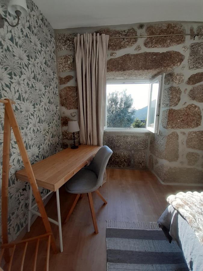 A Casa Com 2 Pereiras Bed & Breakfast Terras de Bouro Ngoại thất bức ảnh